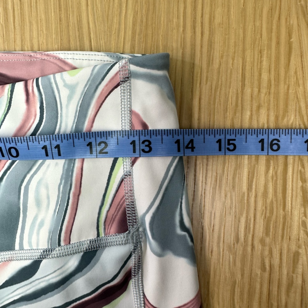 ATHLETA, Ultimate Stash Pocket Printed Capri, Marble Swirl, Size Medium - Picture 8 of 11